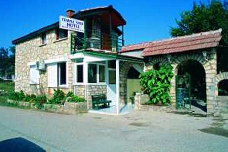 Side Temple Hotel Exterior photo